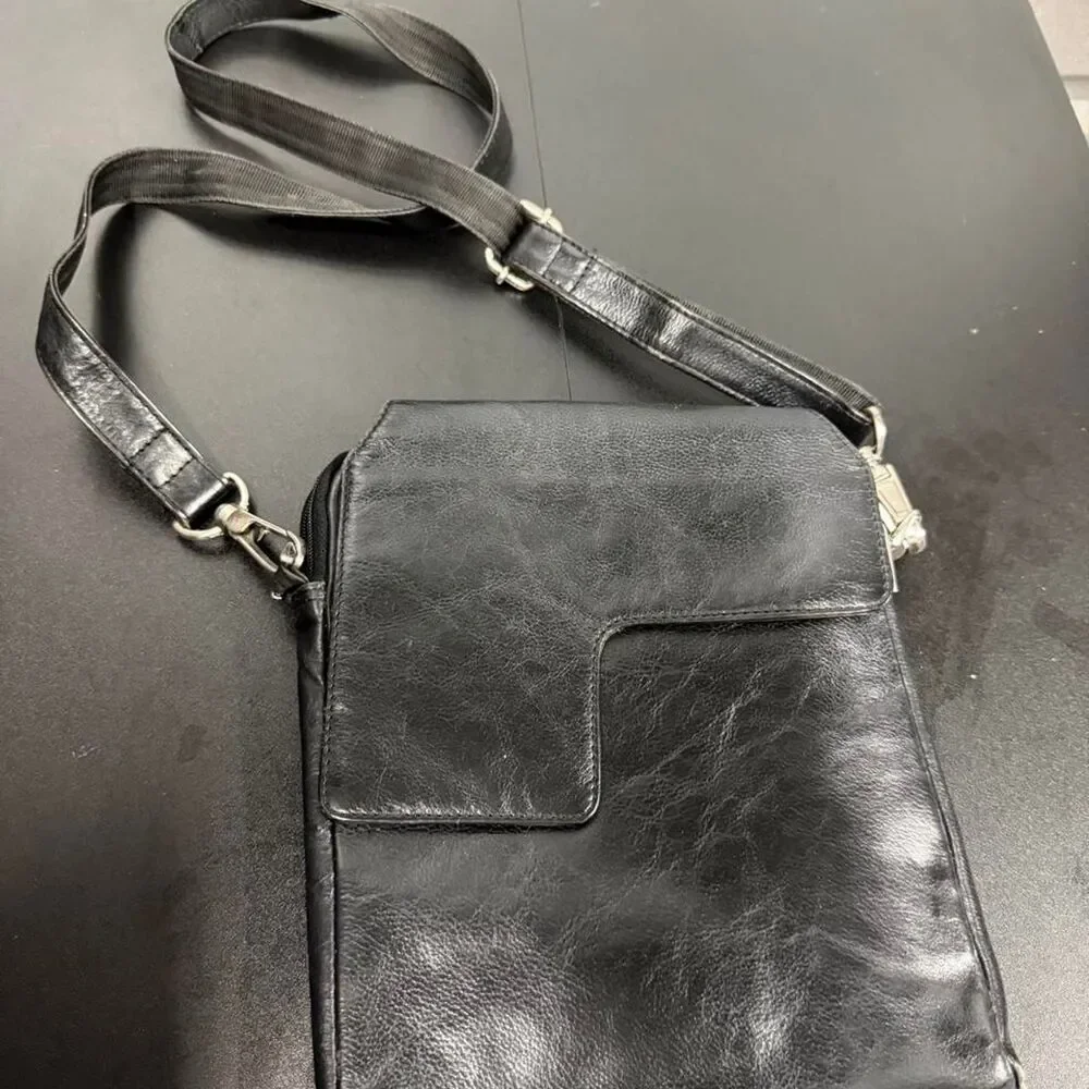 Vintage Women's Black Bag